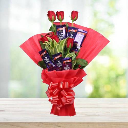 Beautiful Chocolate and Rose Bouquet