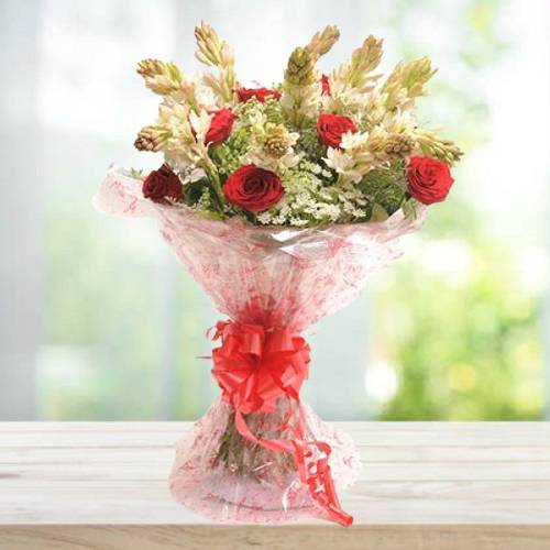 Rajnigandha and Red Rose Flower Bouquet